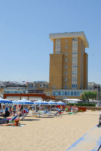 Hotel Golden Rimini Exterior photo